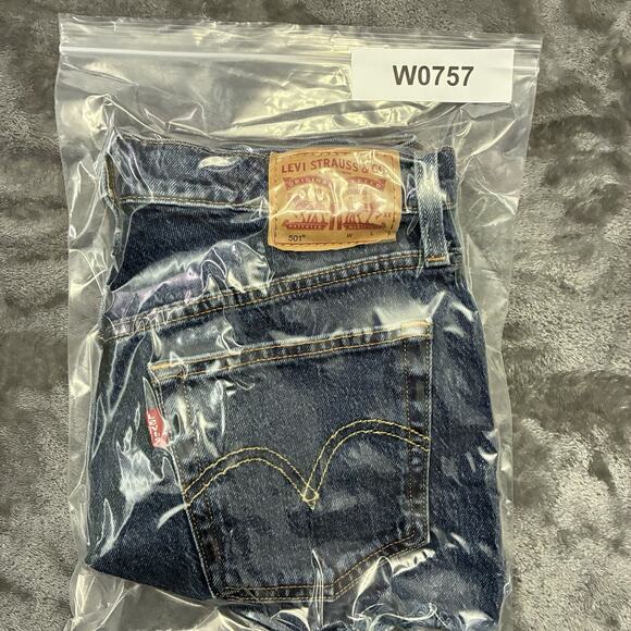 VTG Levis 501 Jean Shorts Women’s Sz.27 Blue Button Fly Cut Off Daisy Duke - Picture 9 of 9